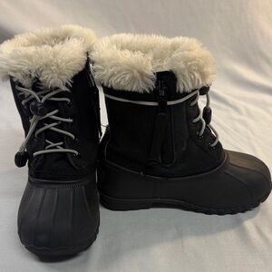 ⭐️ Native - Black Winter Boots with Faux Fur Lining